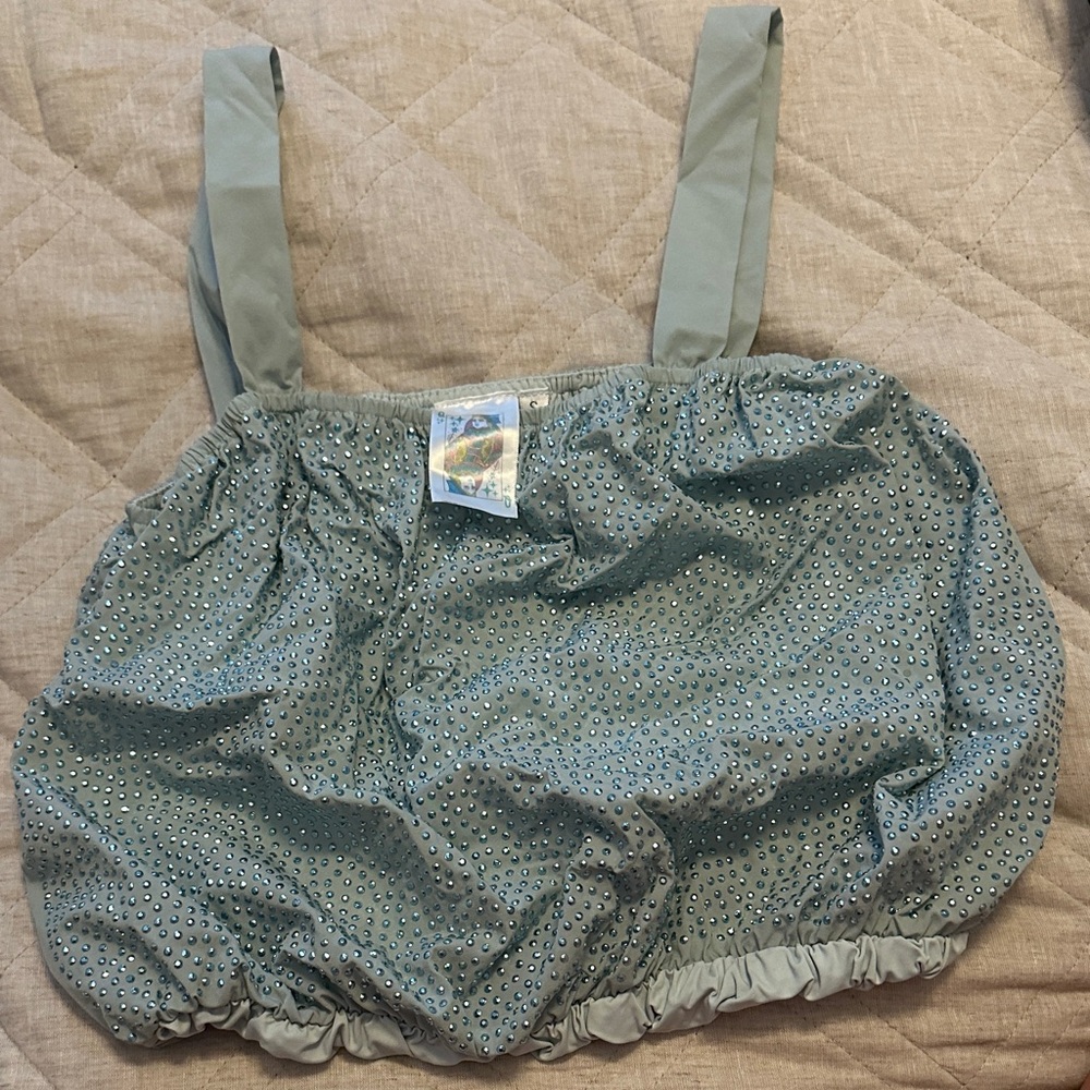Light blue Queen Of Sparkles active bubble top
